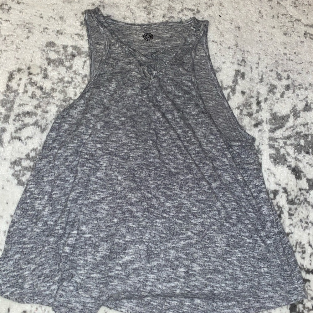 2 flowy ish tanks w criss cross